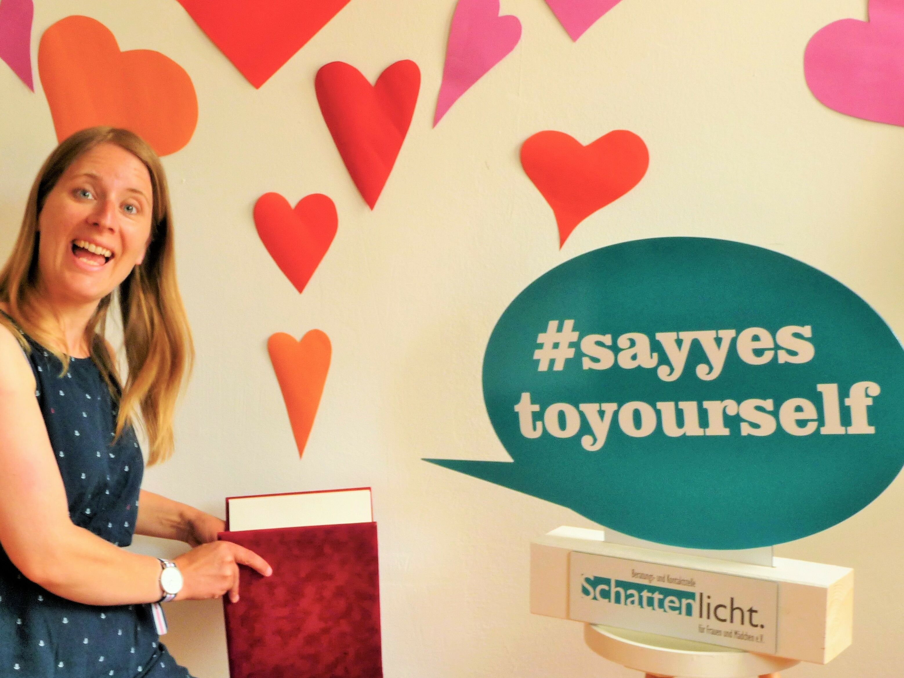 Foto es kommen Herzen aus dem Tagebuch